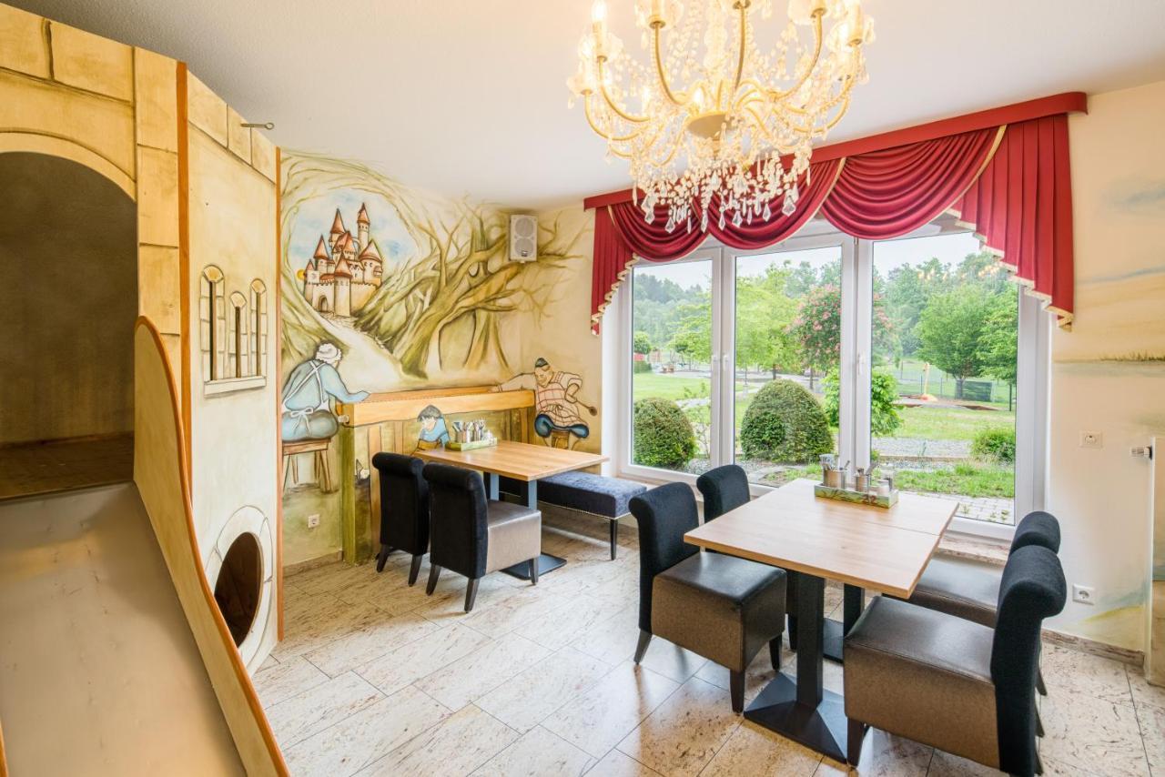 Hotel Hofgut Tiergarten Aulendorf Ngoại thất bức ảnh