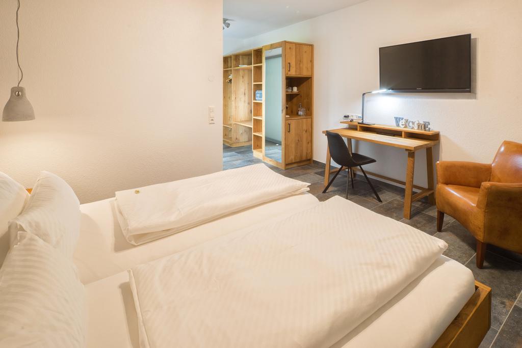Hotel Hofgut Tiergarten Aulendorf Ngoại thất bức ảnh