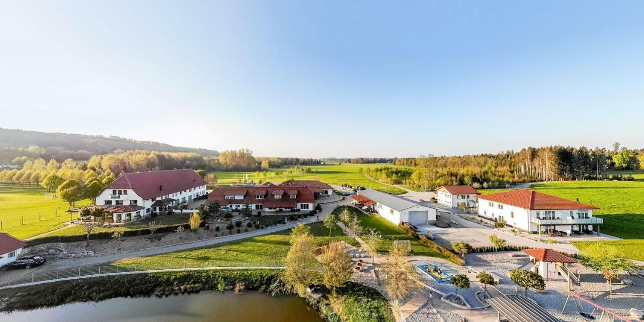 Hotel Hofgut Tiergarten Aulendorf Ngoại thất bức ảnh